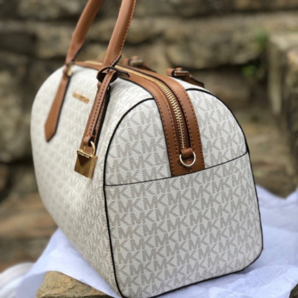 Michael Kors Hayes Vanilla Acorn Large Duffle Bag - Picture 3 of 6